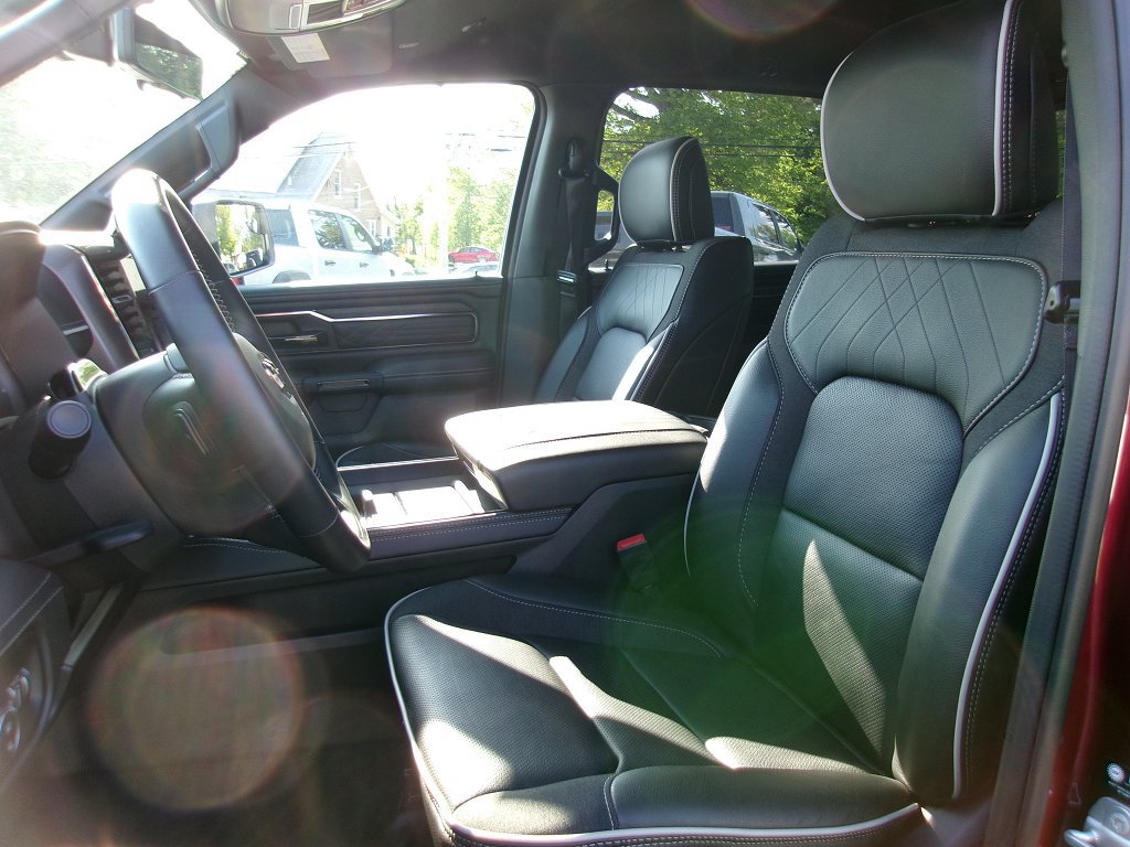 Used 2025 RAM 1500 Limited AWD/4WD image 7