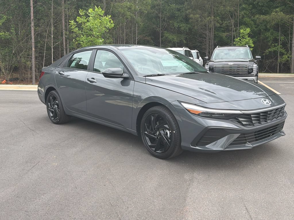 New 2026 Hyundai Elantra Sport FWD image 8