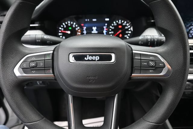 Used 2023 Jeep Compass Sport AWD/4WD image 14