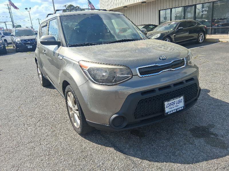 Used 2014 Kia Soul + FWD image 3