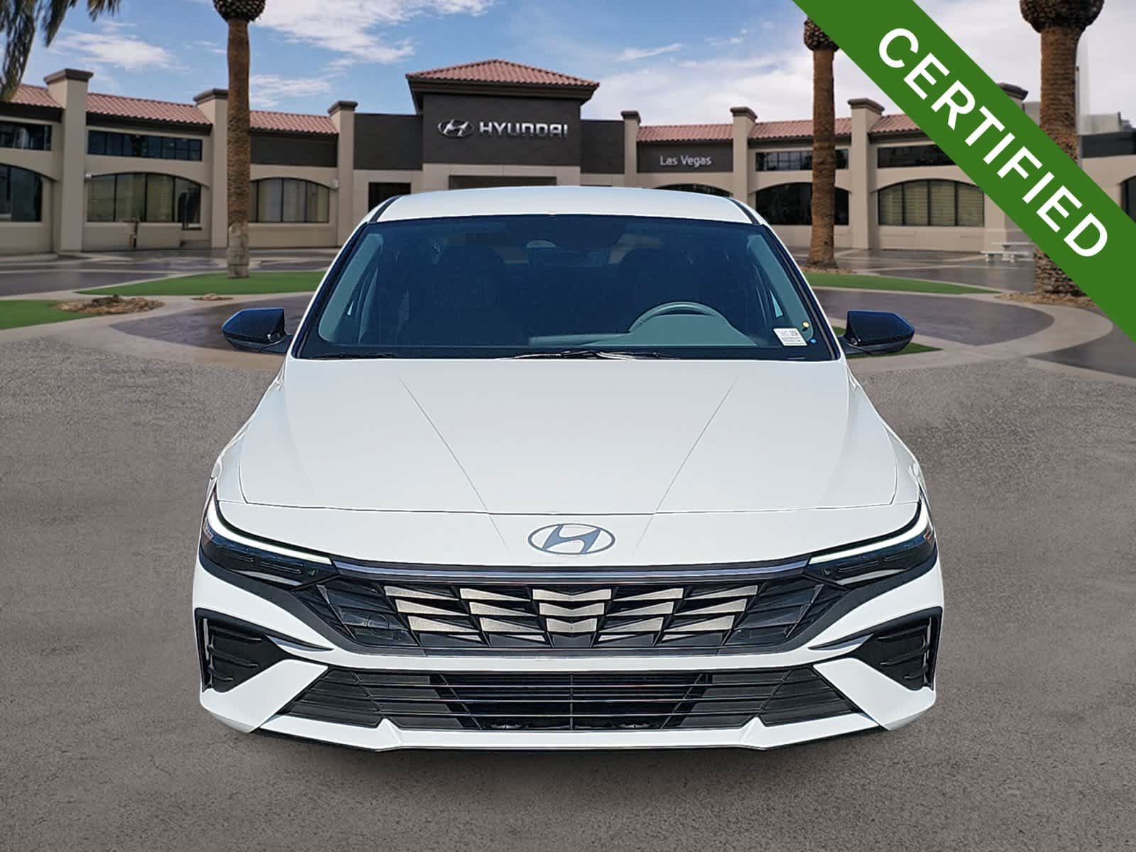 Used 2025 Hyundai Elantra Sport FWD image 3