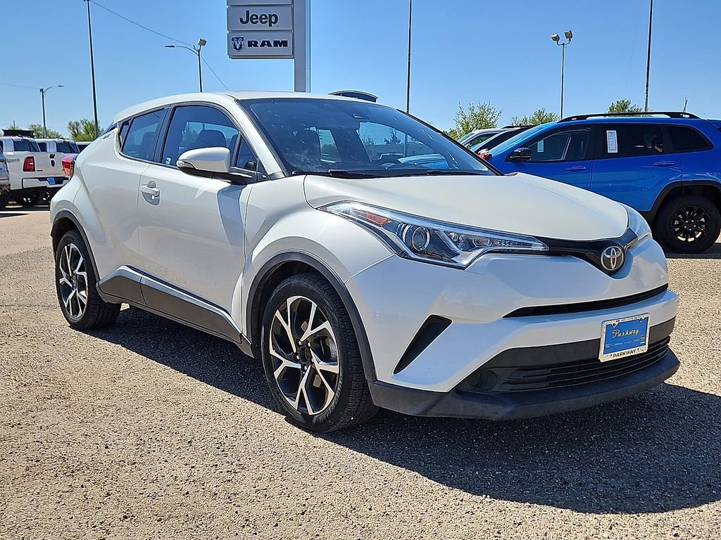 Used 2018 Toyota C-HR XLE FWD image 4