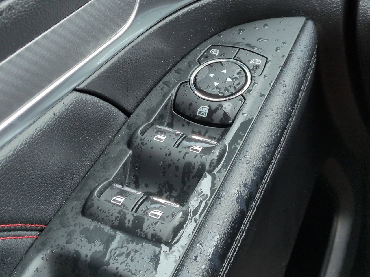 Used 2018 Ford Explorer Sport image 26