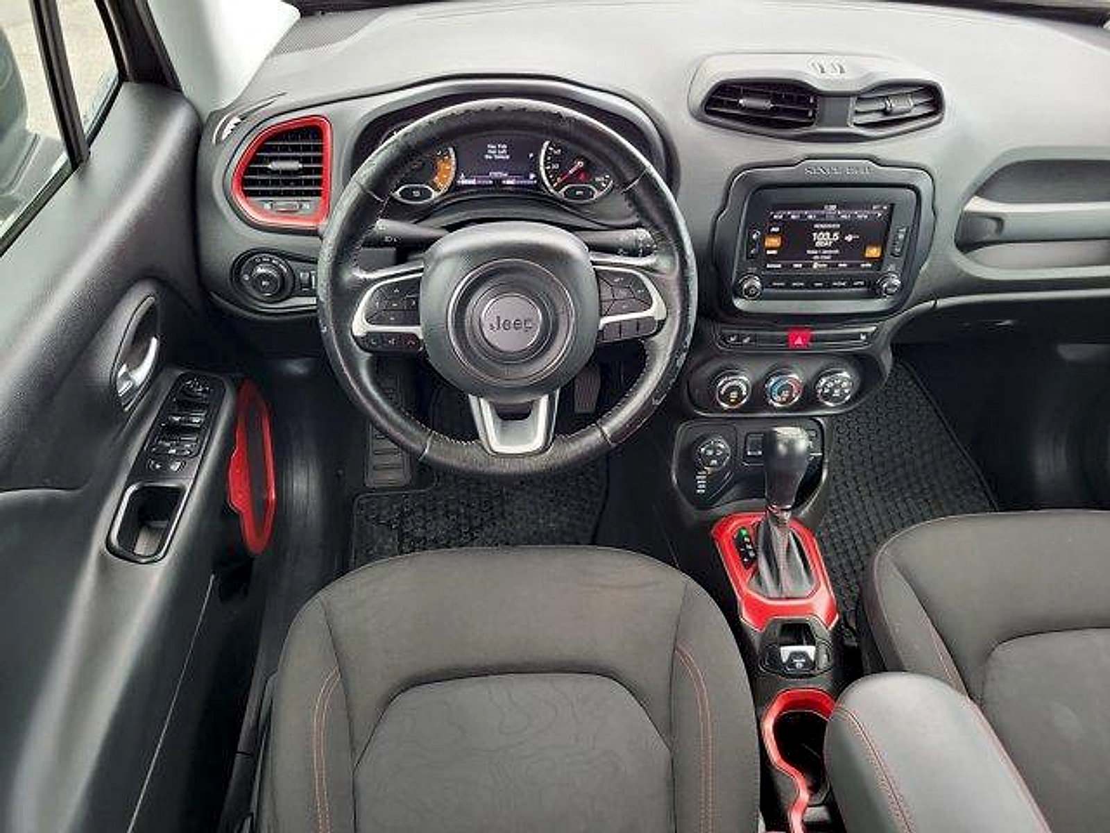 Certified 2017 Jeep Renegade Trailhawk AWD/4WD image 17