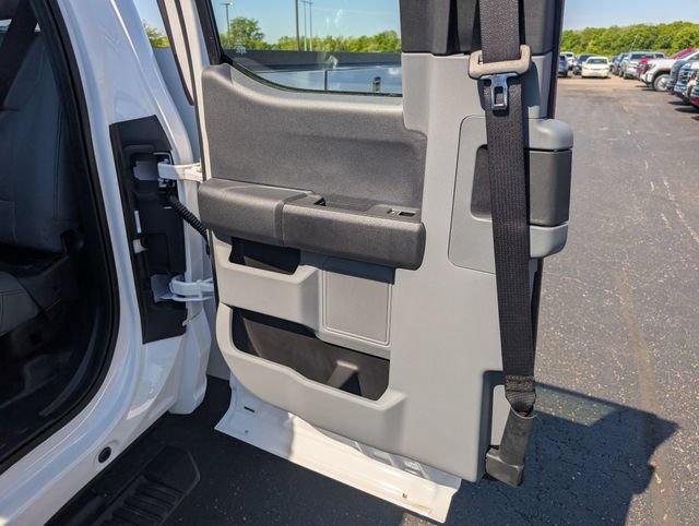 New 2026 Ford F250 XL w/ XL Chrome Package AWD/4WD image 11