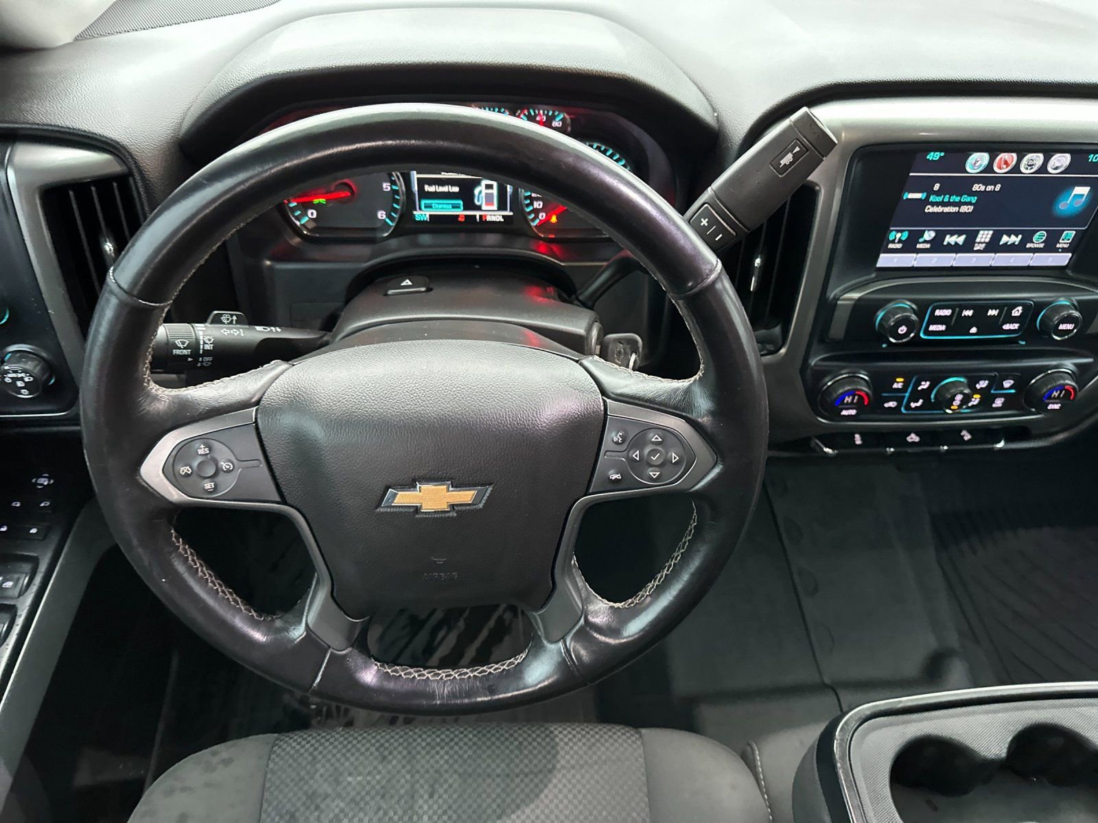 Used 2018 Chevrolet Silverado 1500 LT w/ All Star Edition image 13