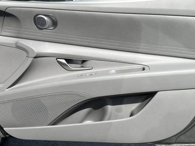 New 2026 Hyundai Elantra SE image 14