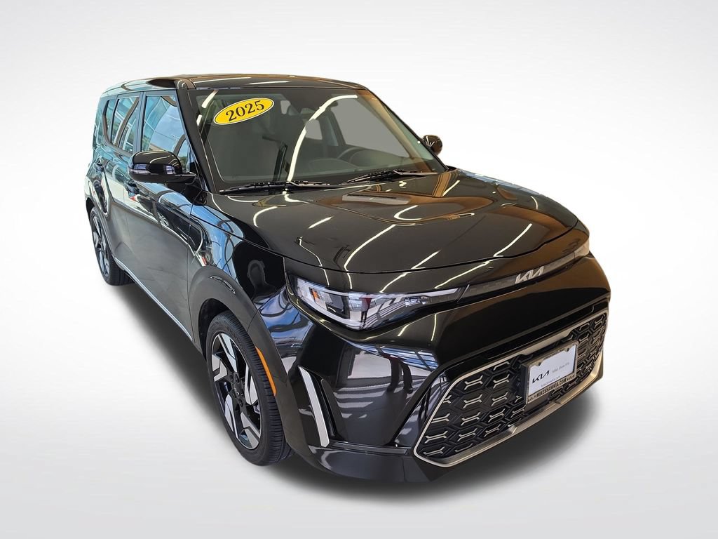 Certified 2025 Kia Soul GT-Line w/ GT-Line Technology Package FWD image 11