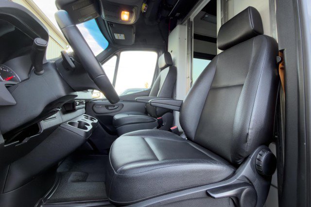 Used 2021 Mercedes-Benz Sprinter 4500 w/ Parking Package image 20