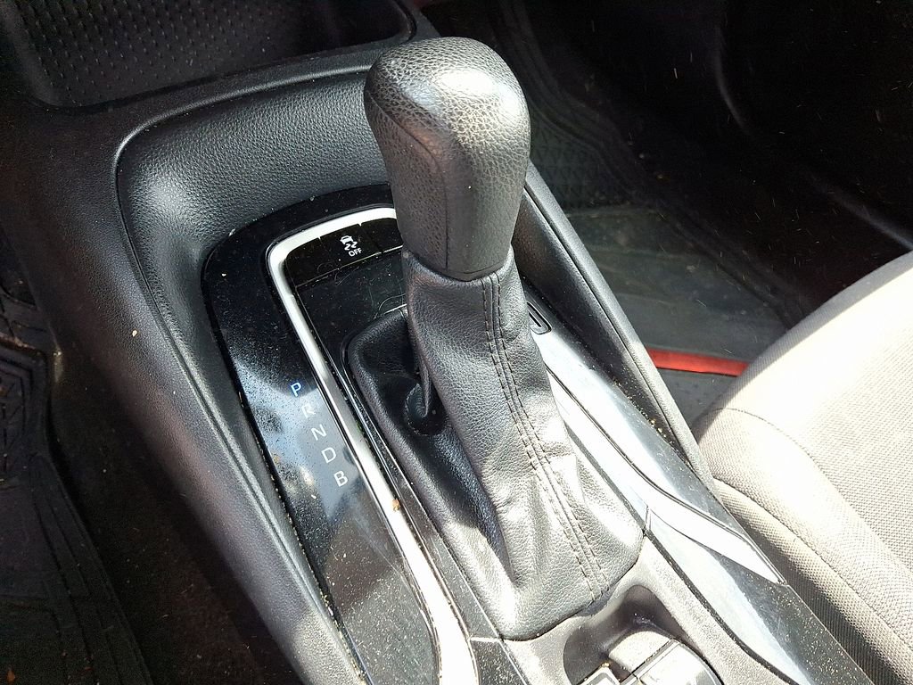 Used 2021 Toyota Corolla LE FWD image 12