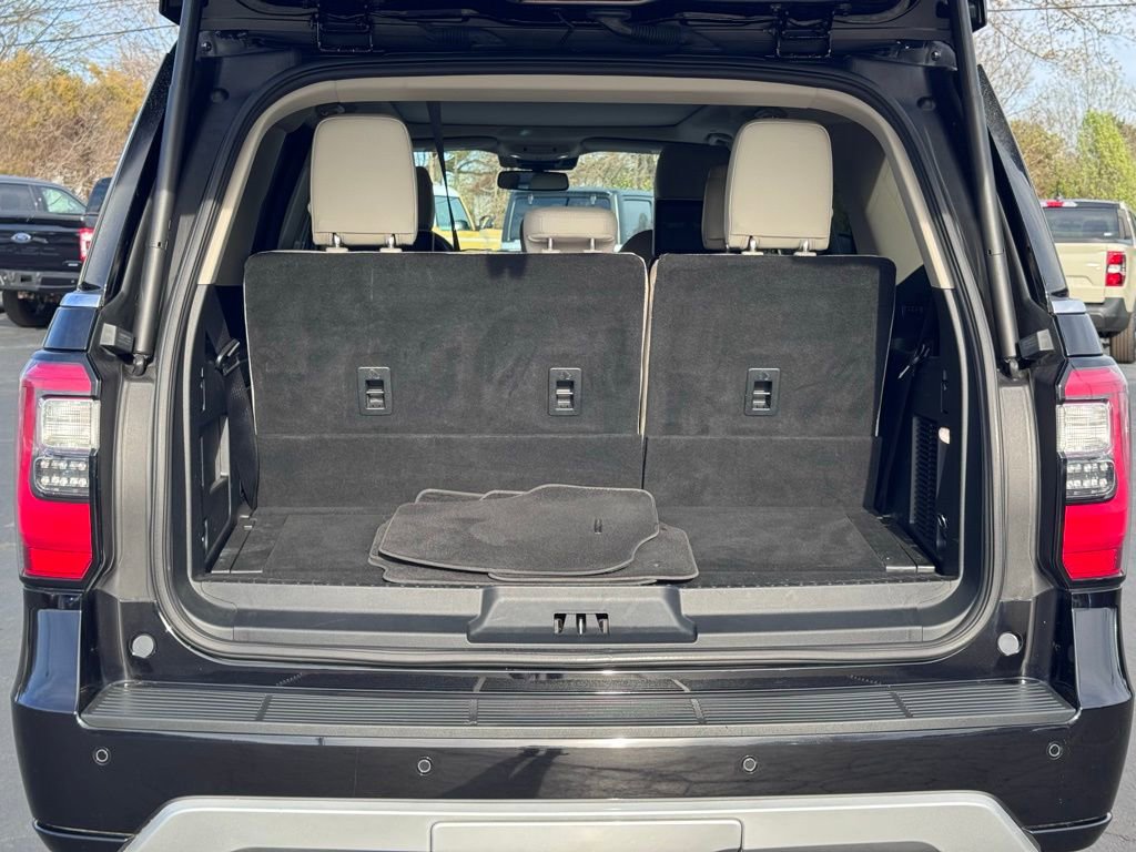 Used 2021 Ford Expedition Platinum image 48