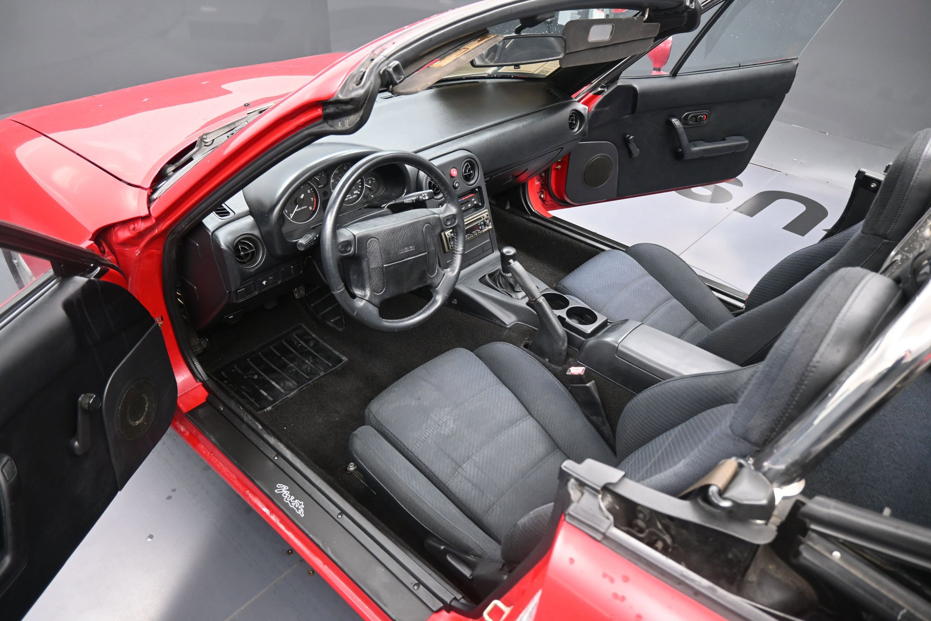 Used 1990 MAZDA MX-5 Miata RWD image 12
