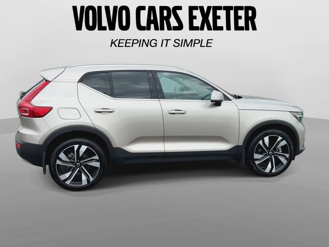 Certified 2024 Volvo XC40 B5 Plus w/ Climate Package AWD/4WD image 12