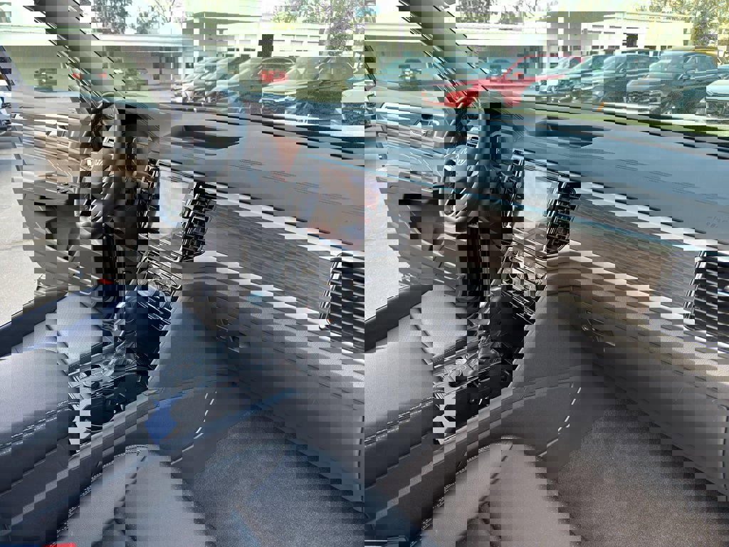 Used 2023 Volkswagen Atlas SE image 31