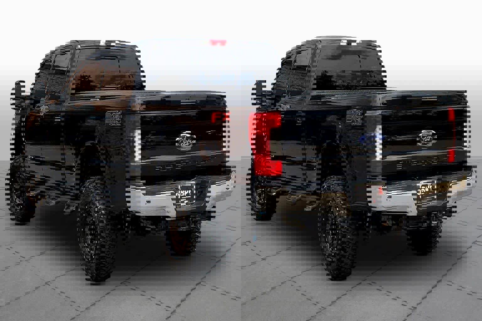 Used 2019 Ford F250 Lariat w/ Lariat Ultimate Package image 12