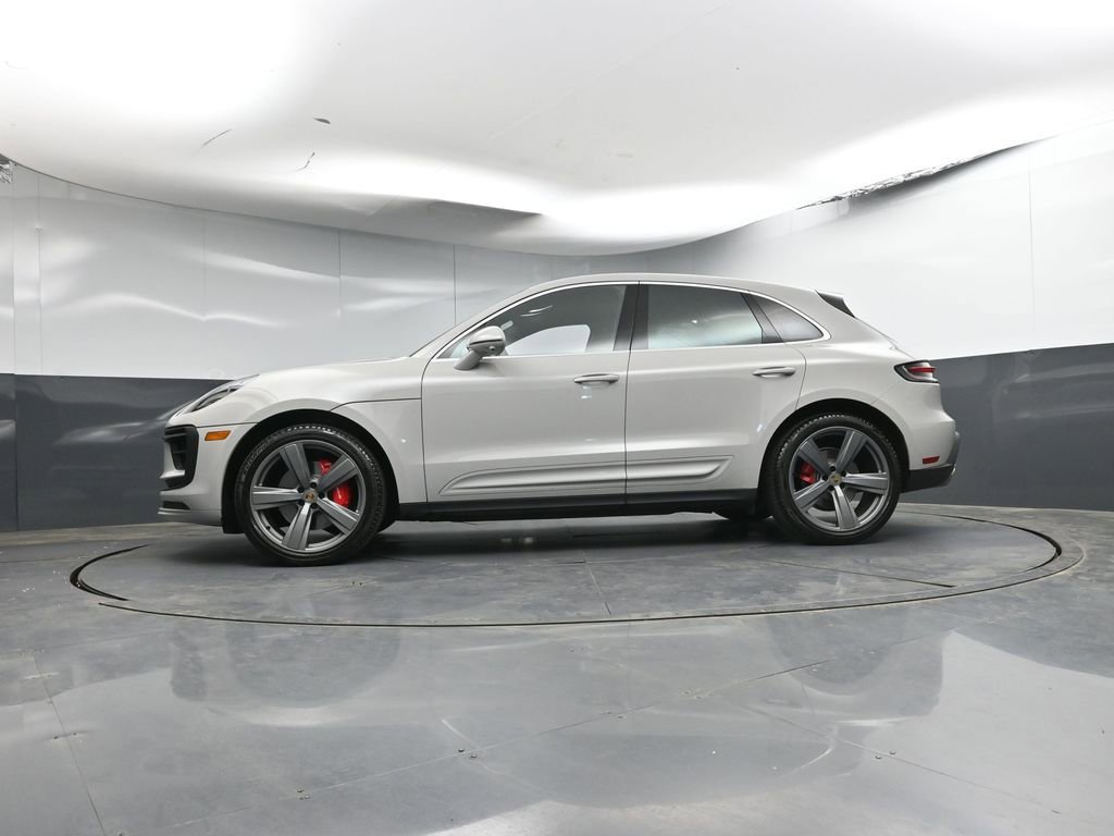 Certified 2023 Porsche Macan S image 32