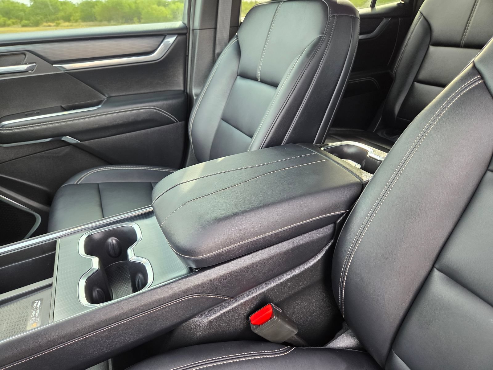 Used 2026 GMC Acadia Elevation w/ Black Edition FWD image 34