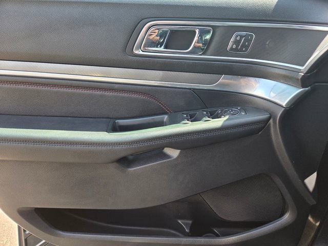 Used 2019 Ford Explorer Sport w/ Equipment Group 401A AWD/4WD image 18