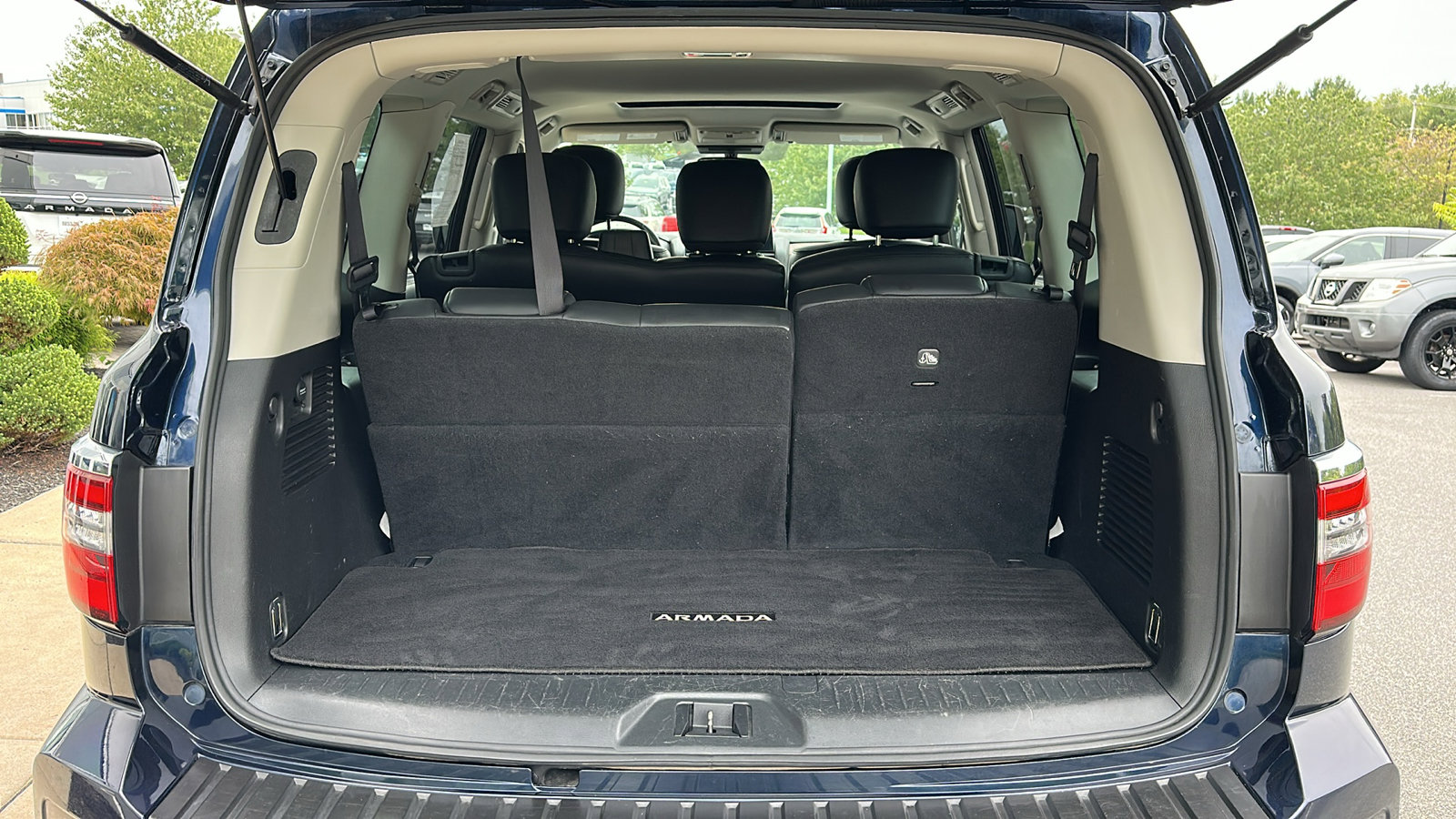 Certified 2023 Nissan Armada SL image 7