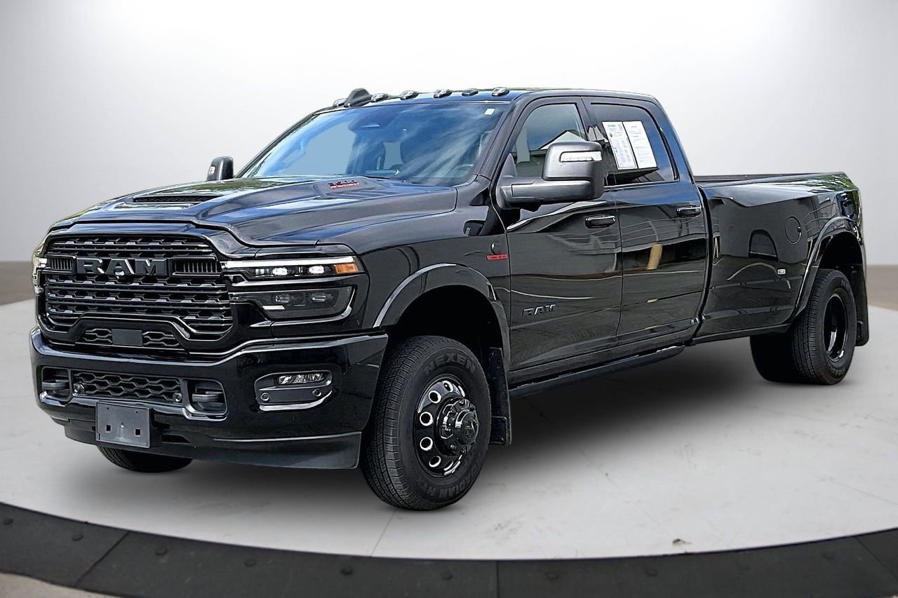 Used 2026 RAM 3500 Limited AWD/4WD image 4