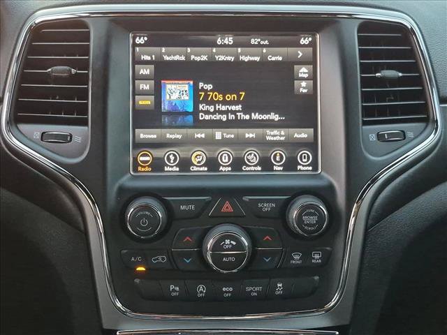 Used 2018 Jeep Grand Cherokee Altitude RWD image 15