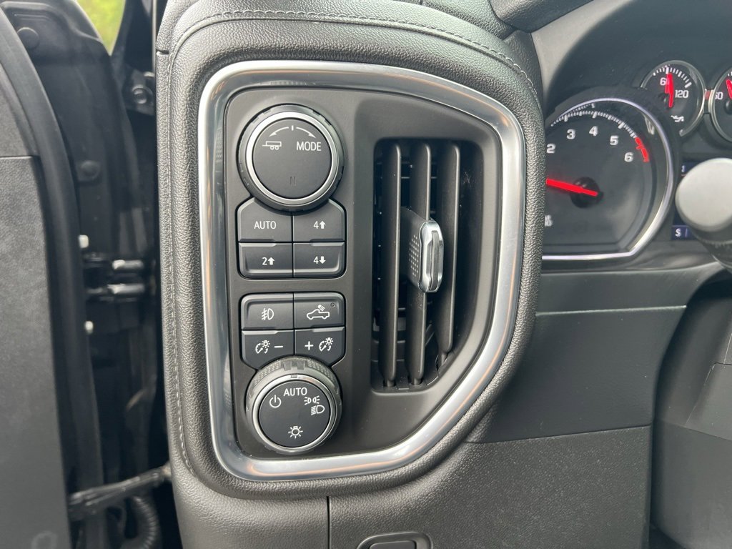 Used 2020 Chevrolet Silverado 1500 LT Trail Boss w/ Convenience Package image 12