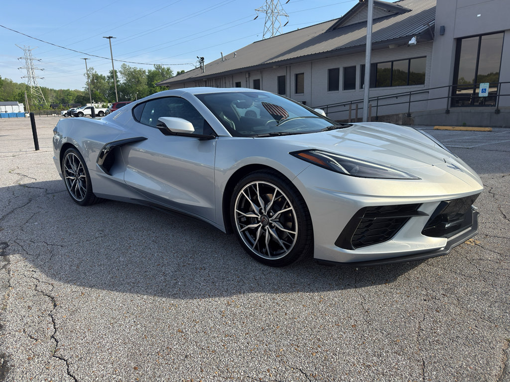 Used 2024 Chevrolet Corvette Stingray Coupe image 9