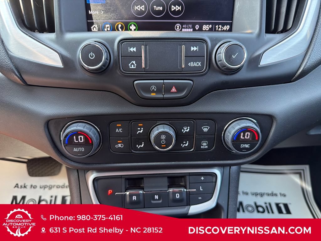 Used 2024 GMC Terrain SLT AWD/4WD image 19