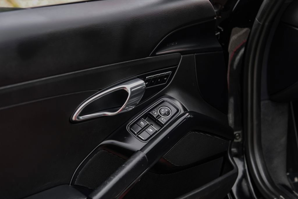 Used 2017 Porsche 718 Cayman S RWD image 39