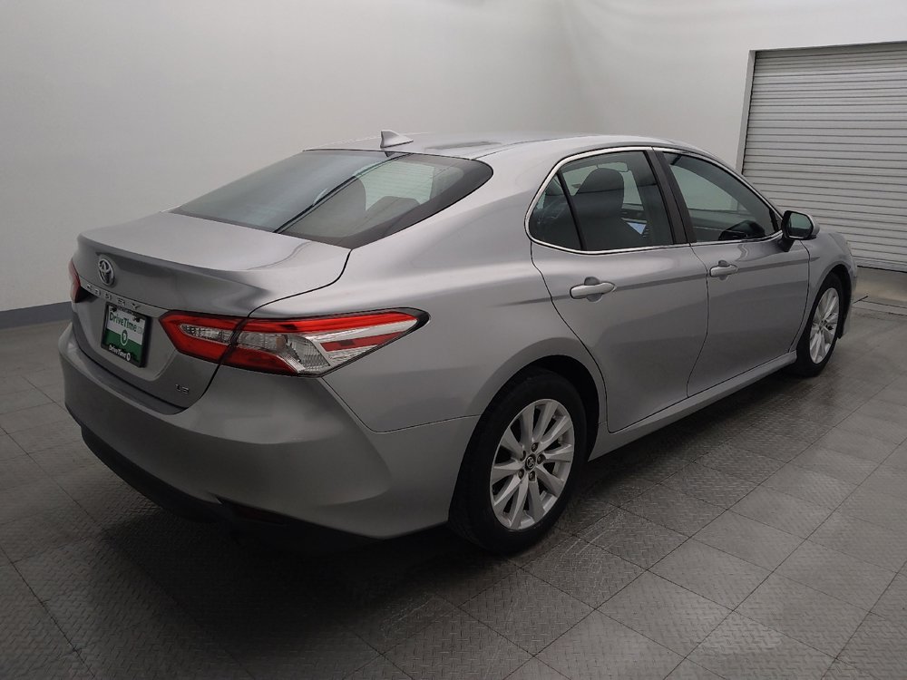 Used 2019 Toyota Camry LE image 9