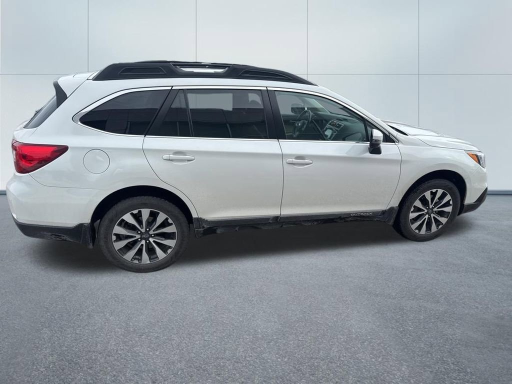 Used 2016 Subaru Outback 2.5i Limited image 10