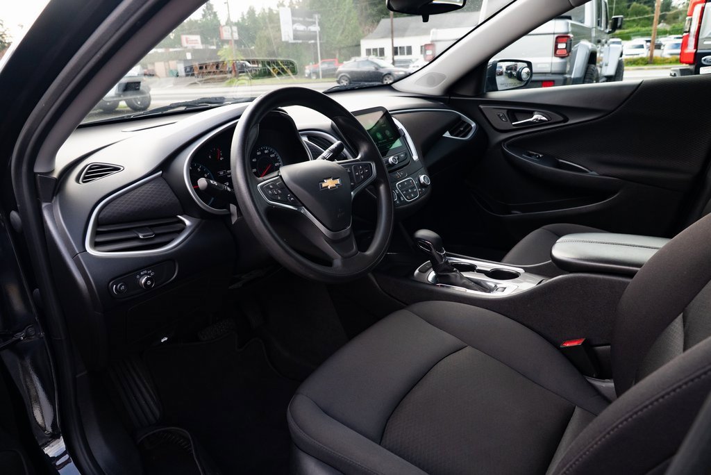 Used 2023 Chevrolet Malibu LT image 19