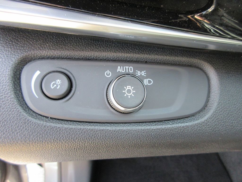 Certified 2024 Buick Envista Sport Touring w/ Convenience I Package FWD image 24