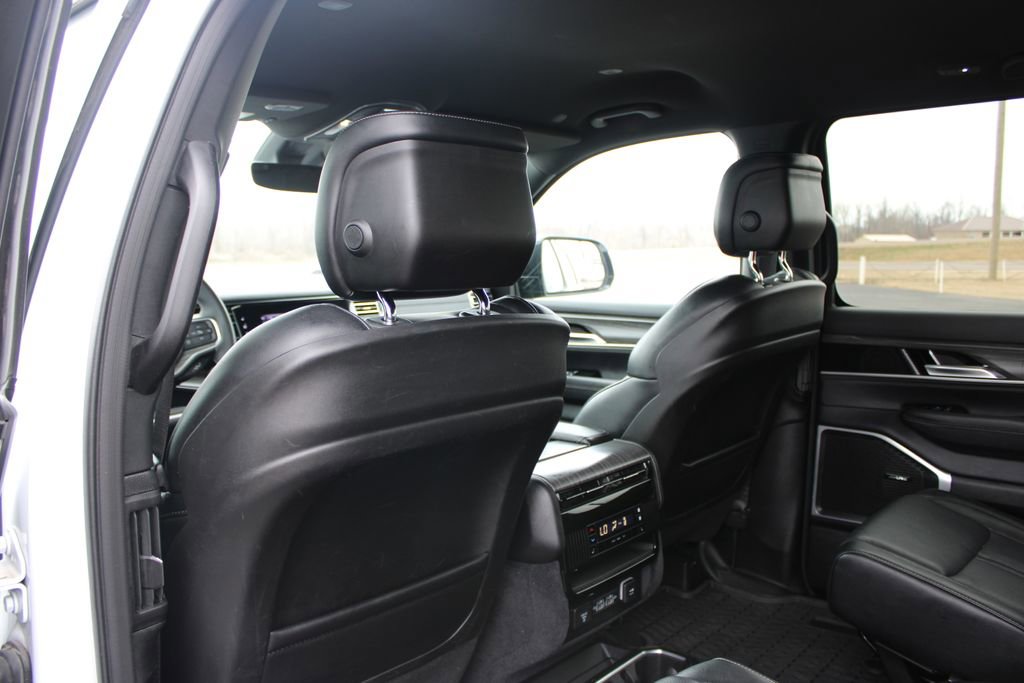 Used 2024 Jeep Wagoneer Series II image 26