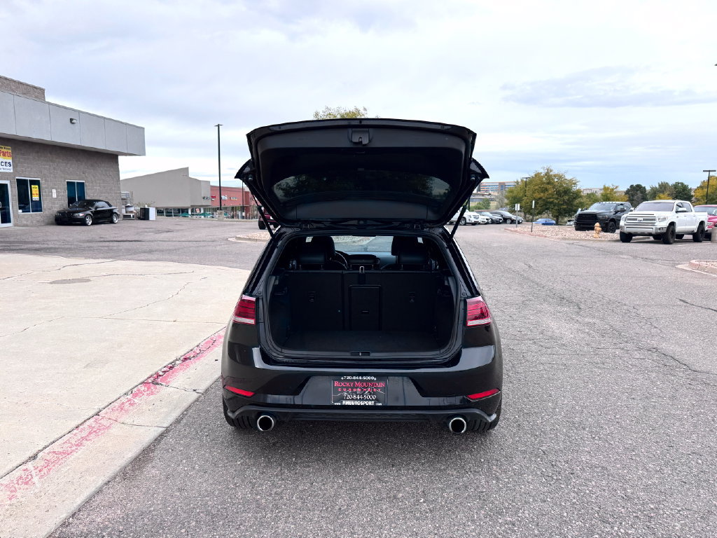Used 2021 Volkswagen GTI SE FWD image 11