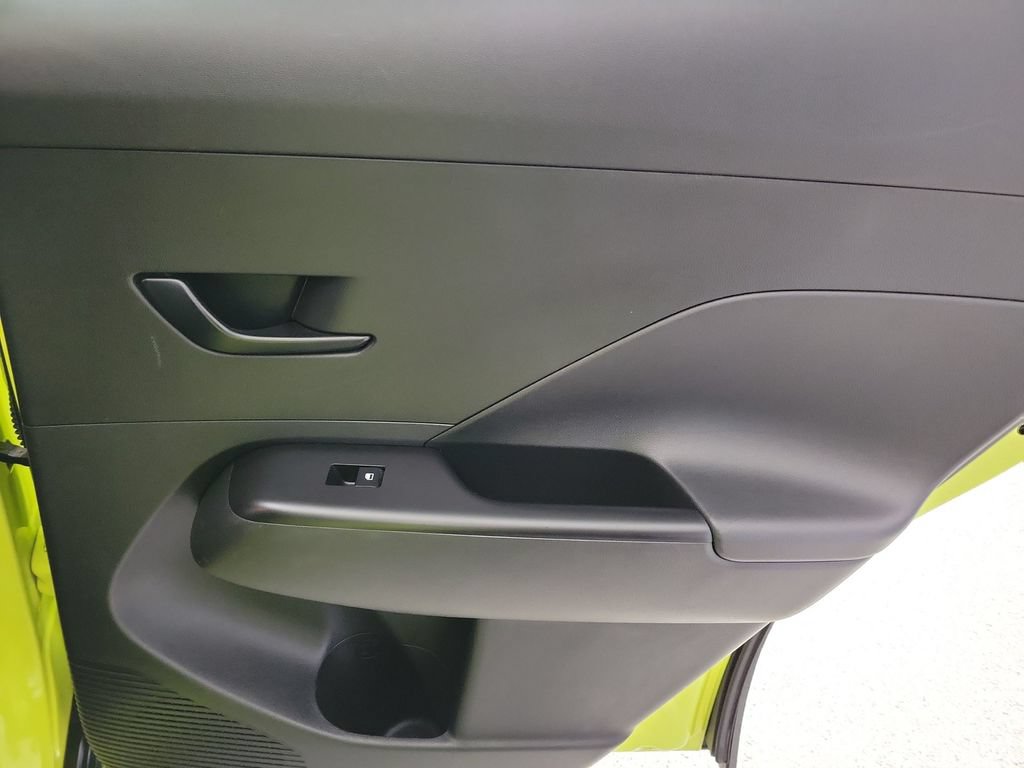 Used 2025 Hyundai Kona SEL FWD image 21