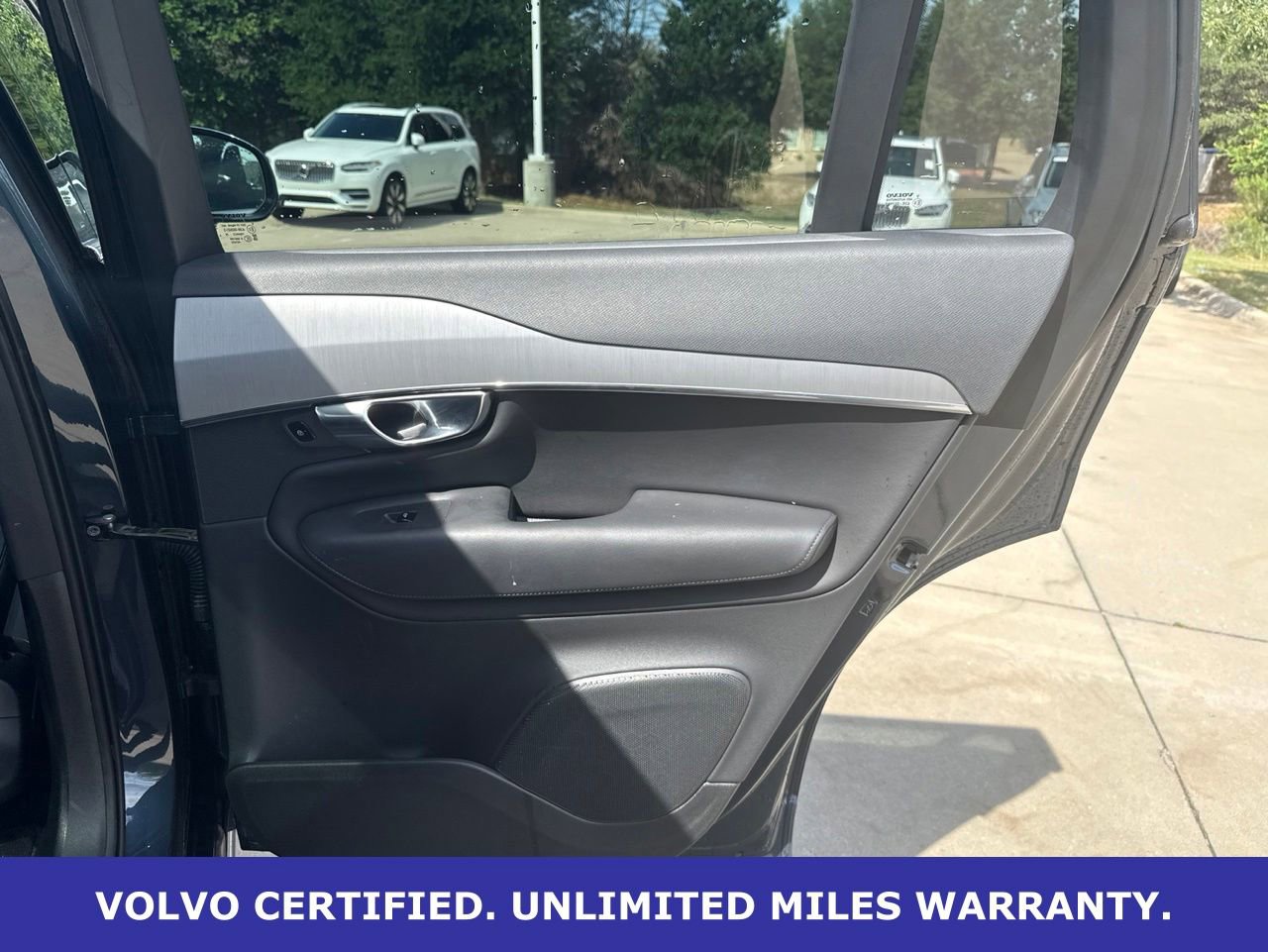 Certified 2025 Volvo XC90 B5 Core AWD/4WD image 14