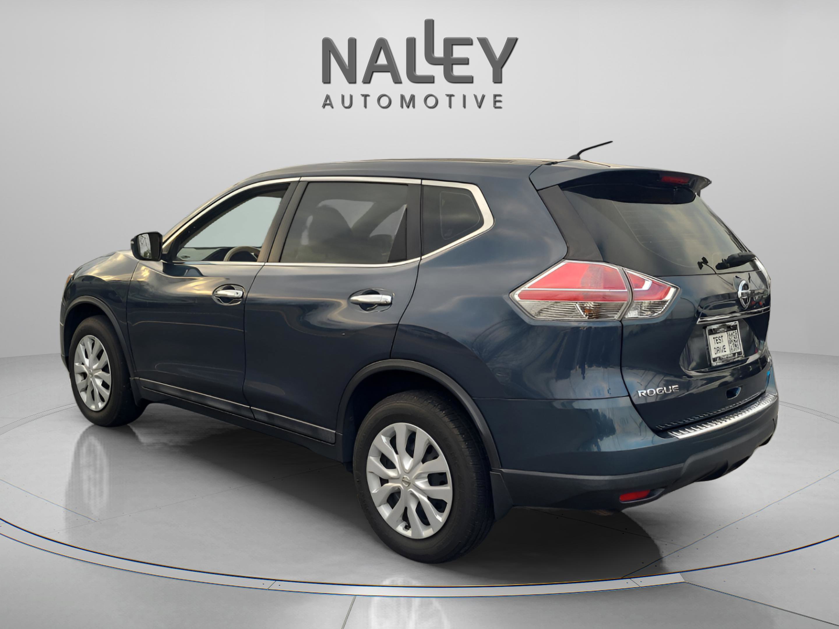 Used 2014 Nissan Rogue S image 4
