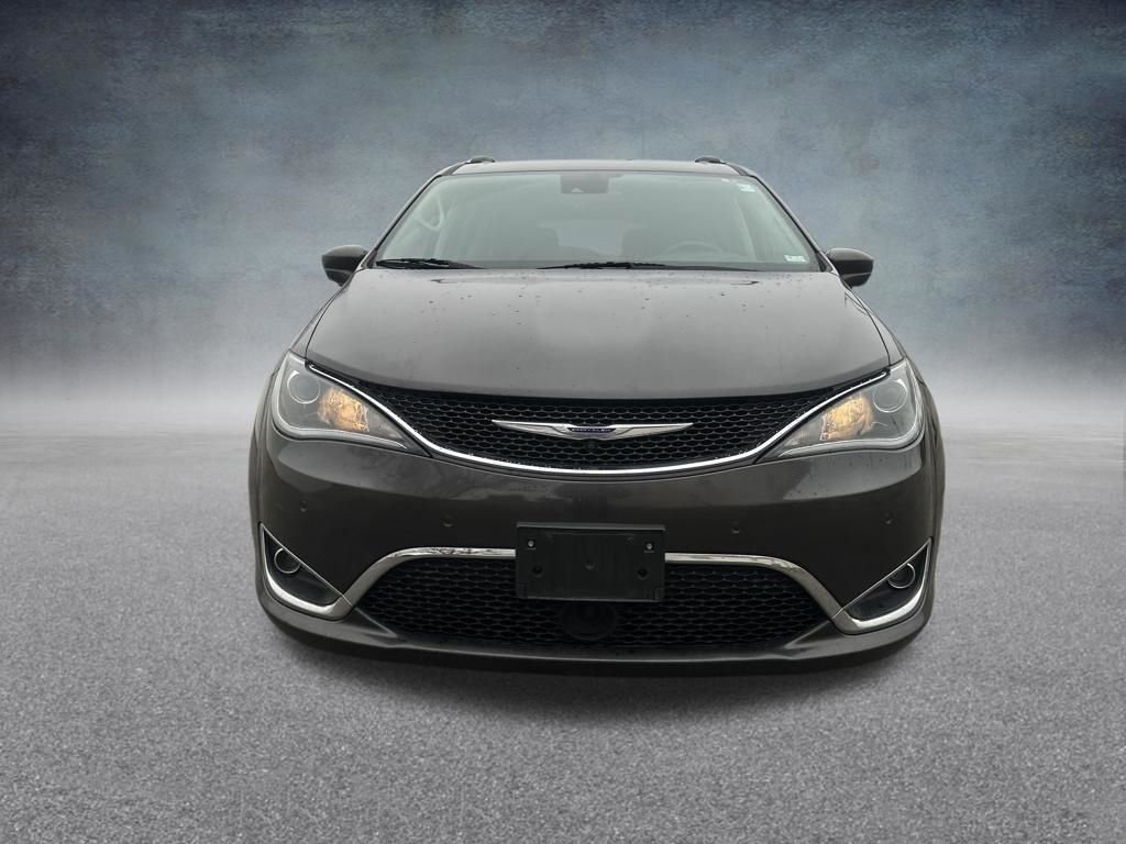 Used 2019 Chrysler Pacifica Touring-L w/ Advanced Safetytec Group image 10