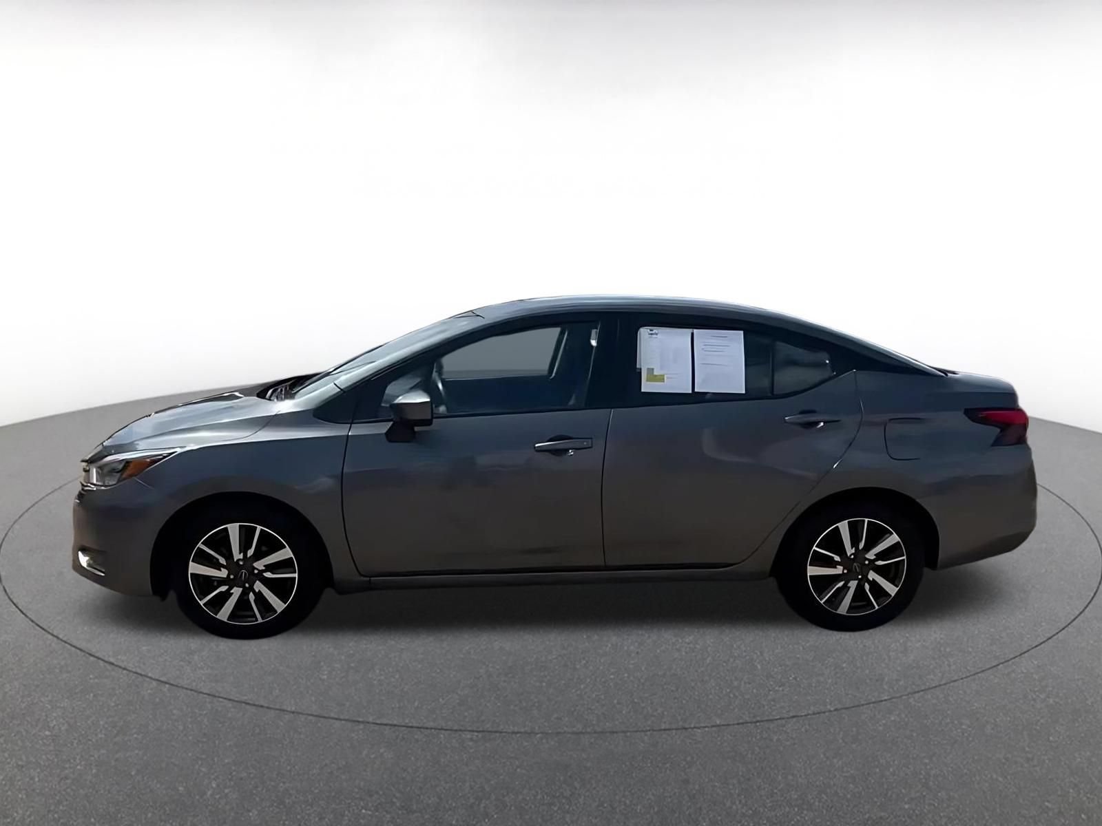 Used 2025 Nissan Versa SV FWD image 10