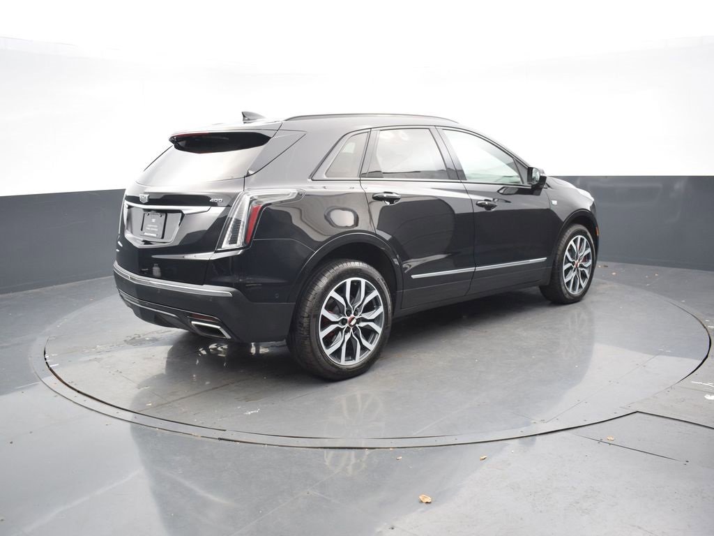 Certified 2024 Cadillac XT5 Sportv w/ LPO, Red Accent Package image 6
