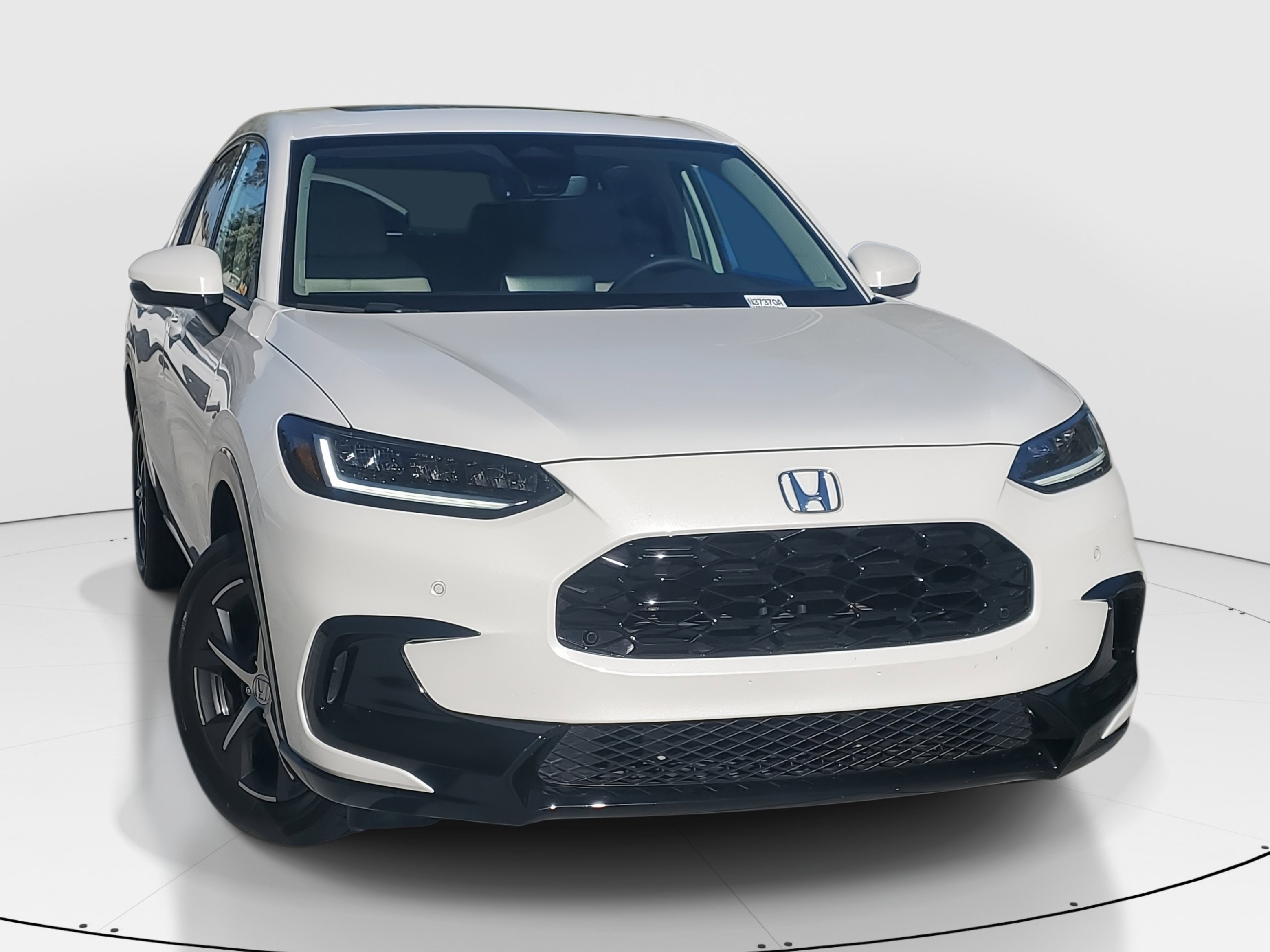 Used 2025 Honda HR-V EX-L image 2