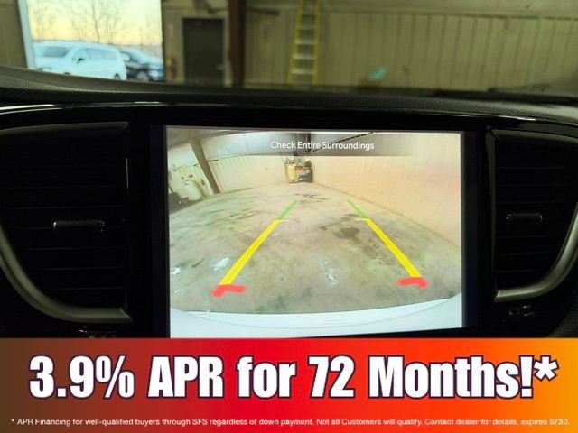 New 2026 Chrysler Pacifica Select FWD image 24