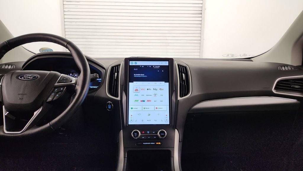 Used 2022 Ford Edge SEL image 13