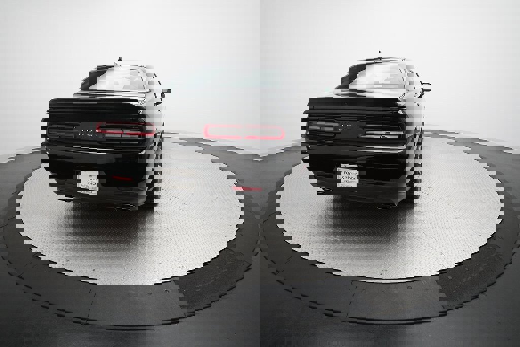 Used 2023 Dodge Challenger R/T w/ Plus Package image 34