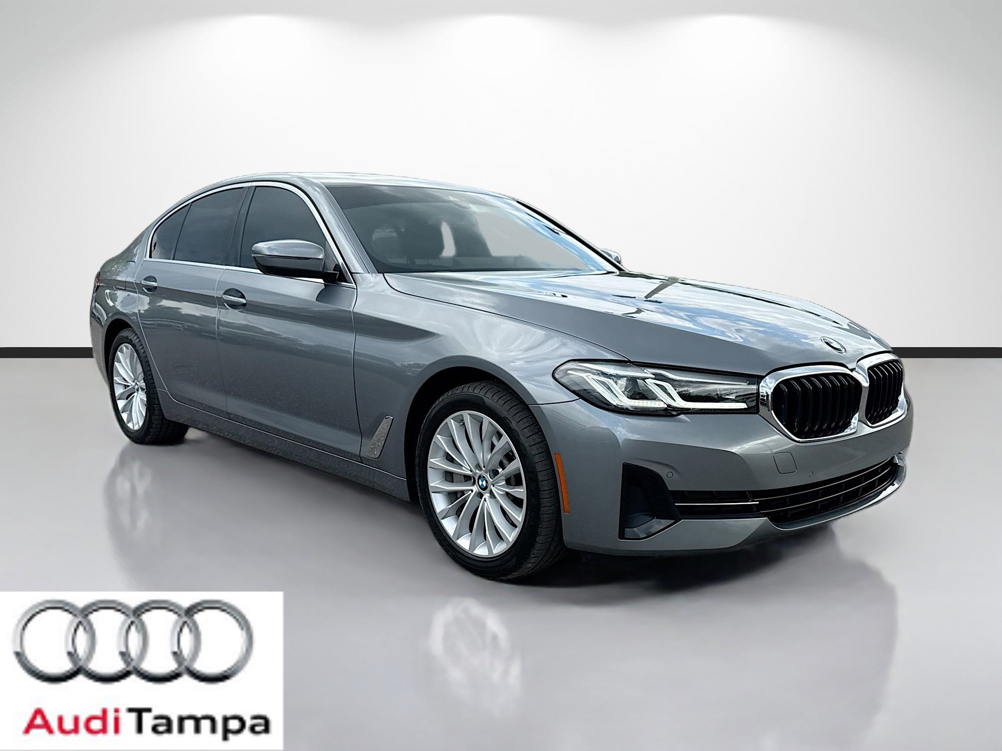Used 2023 BMW 530i w/ Premium Package RWD image 1
