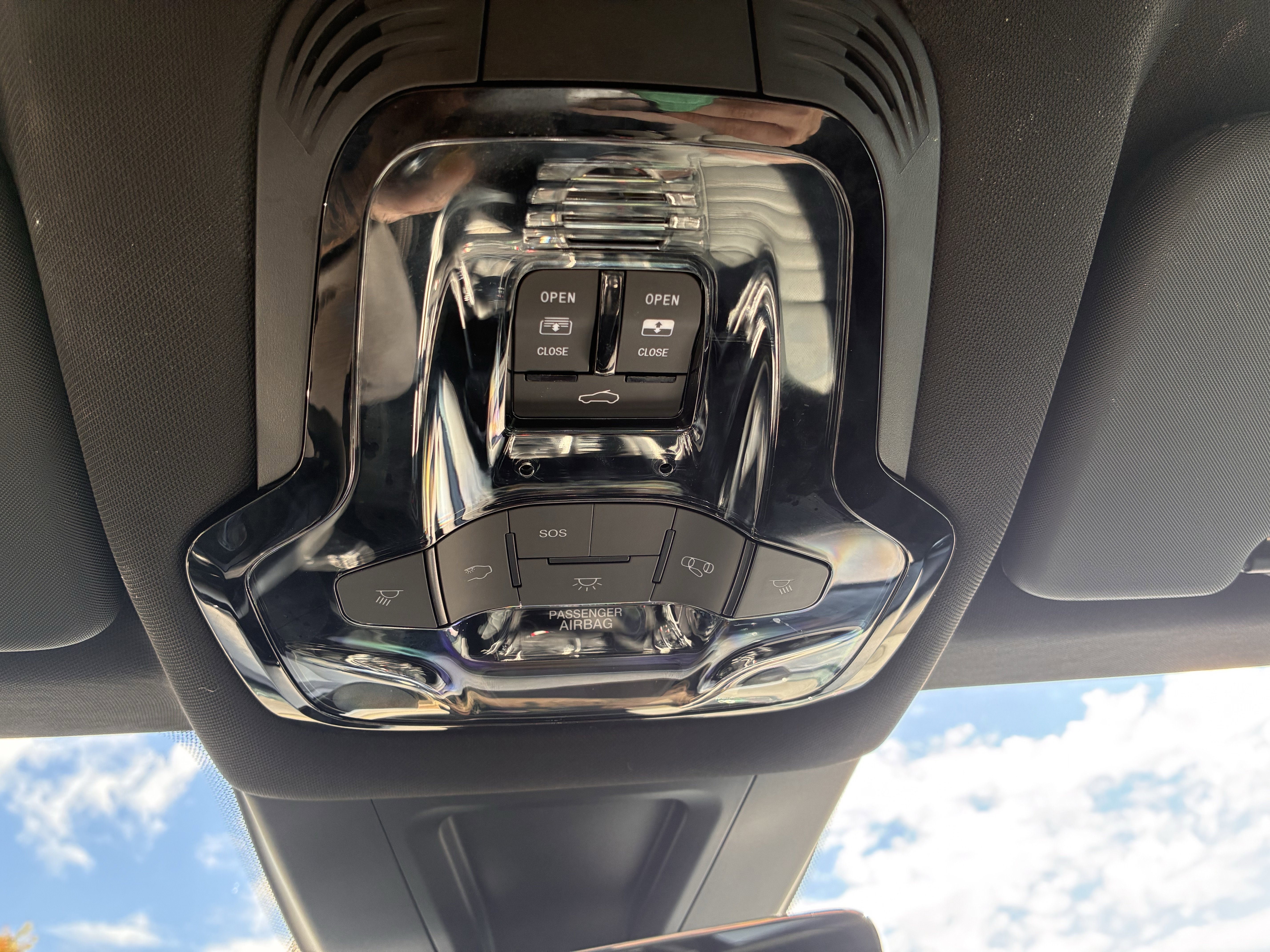 Certified 2024 Alfa Romeo Tonale Ti w/ Premium Interior Package image 25