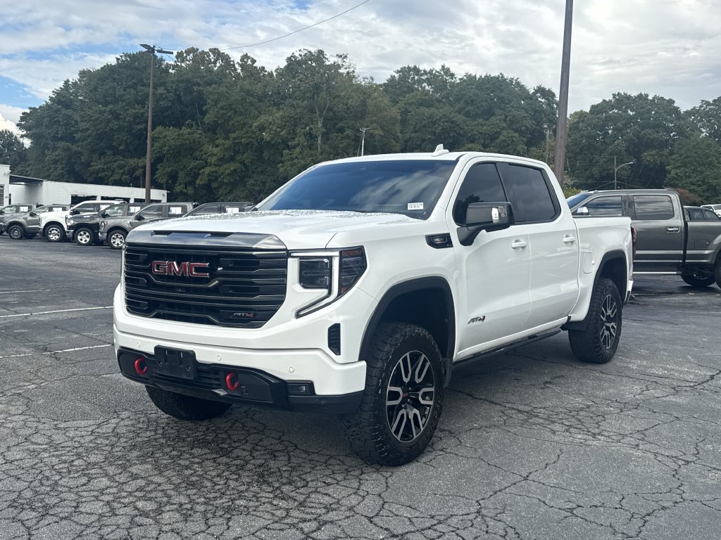 Used 2023 GMC Sierra 1500 AT4 w/ Technology Package AWD/4WD image 3