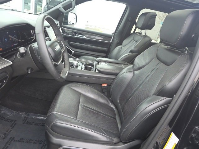 Used 2022 Jeep Wagoneer Series III w/ Premium Group I image 28