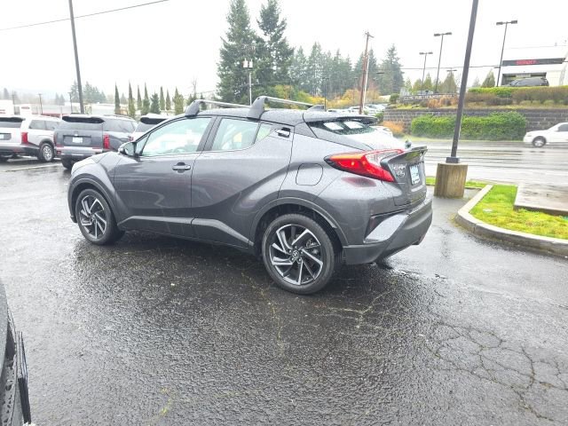 Used 2022 Toyota C-HR Limited FWD image 7